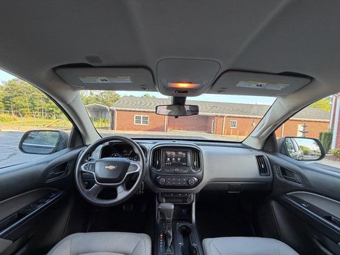Used 2019 Chevrolet Colorado W/T w/ WT Convenience Package RWD image 16