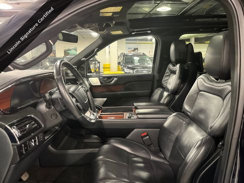 Certified 2023 Lincoln Navigator L Reserve AWD/4WD image 11