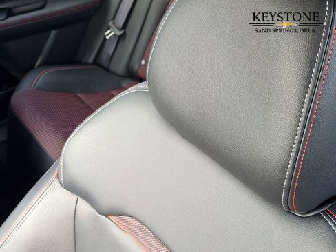 Used 2025 Nissan Kicks SR image 16