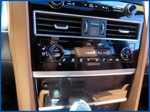 Used 2023 INFINITI QX80 Sensory w/ All-Season Package AWD/4WD image 21