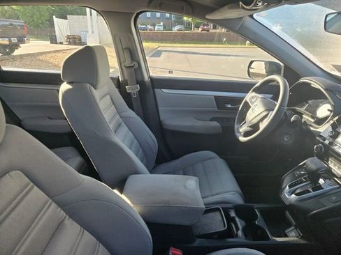 Used 2018 Honda CR-V LX image 4