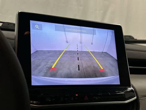 Used 2025 Jeep Compass Limited image 23