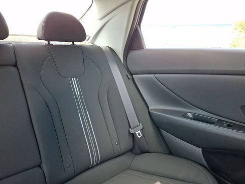 Certified 2025 Hyundai Elantra SEL FWD image 14