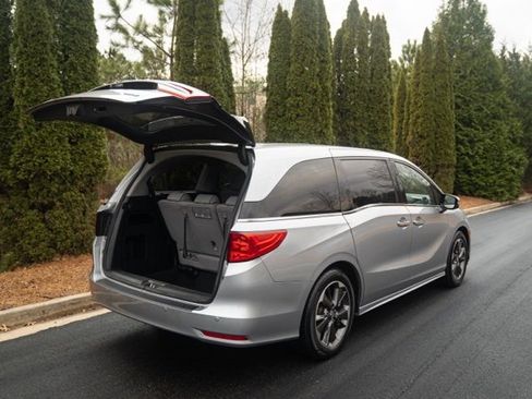 Used 2023 Honda Odyssey Elite image 18