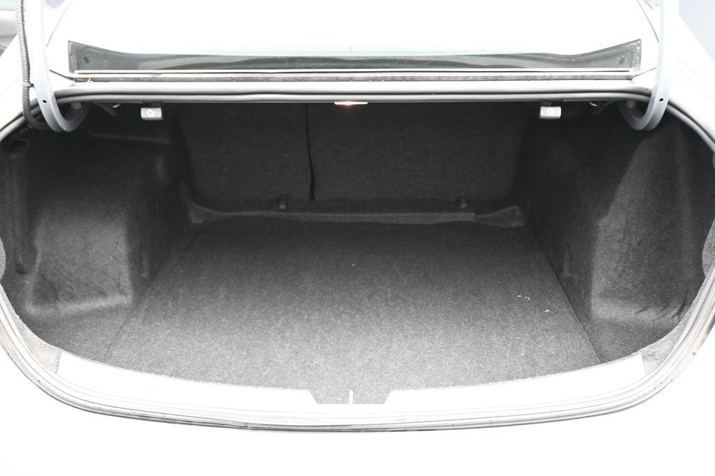 Used 2024 Chevrolet Malibu LT FWD image 28