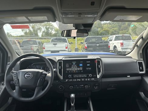 New 2026 Nissan Frontier SV w/ SV Convenience Package image 12