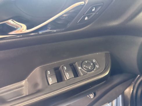 Used 2019 GMC Acadia SLT image 21