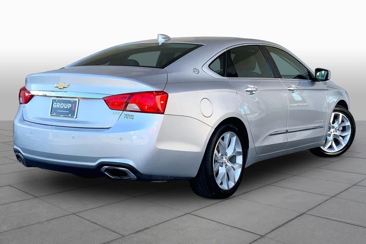 Used 2015 Chevrolet Impala LTZ FWD image 13