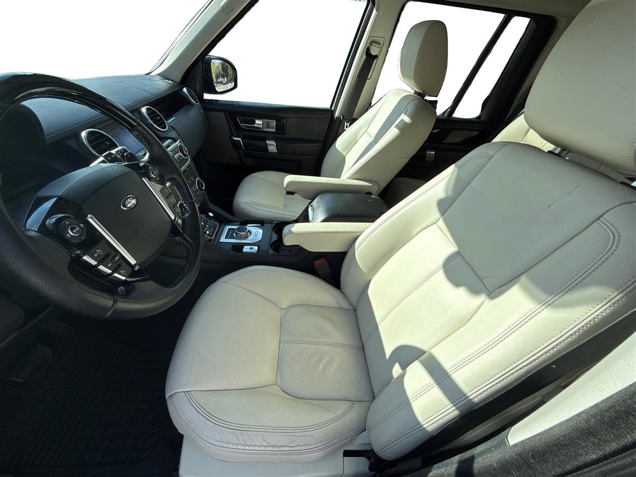 Used 2015 Land Rover LR4 HSE LUX AWD/4WD image 14