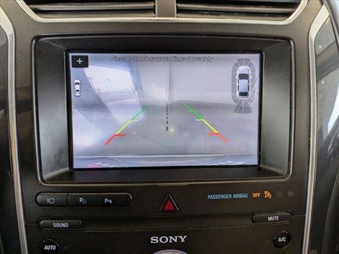 Used 2019 Ford Explorer Platinum image 15