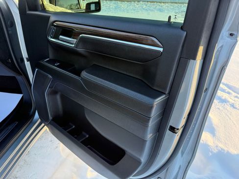 Used 2023 Chevrolet Silverado 1500 LT image 31