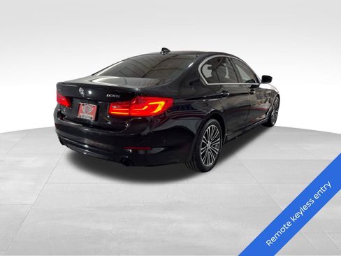 Used 2019 BMW 530i xDrive w/ Premium Package image 4