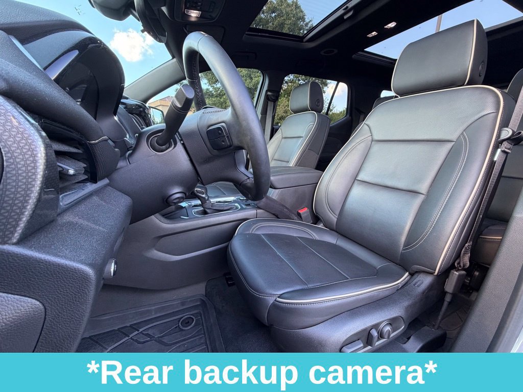Used 2023 Chevrolet Traverse Premier w/ Redline Edition FWD image 16