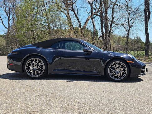Certified 2025 Porsche 911 Carrera RWD image 7