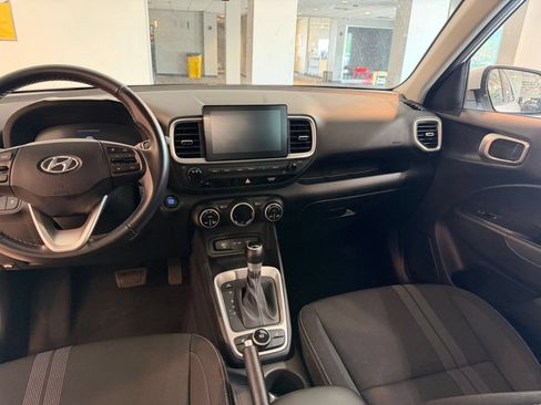 Used 2026 Hyundai Venue SEL FWD image 34