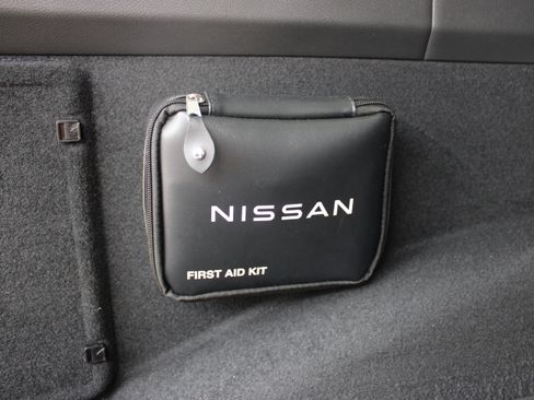 Certified 2023 Nissan Rogue SL w/ SL Premium Package AWD/4WD image 6