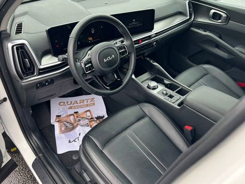 Used 2025 Kia Sorento EX w/ EX Panoramic Sunroof Package image 15