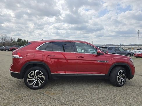 Used 2020 Volkswagen Atlas Cross Sport SEL Premium AWD/4WD image 16