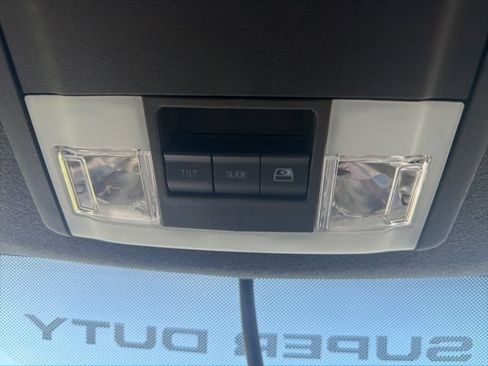 Used 2016 Ford F250 Lariat w/ Lariat Ultimate Package AWD/4WD image 42