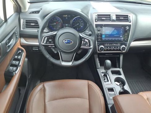 Used 2019 Subaru Outback 3.6R Touring AWD/4WD image 7