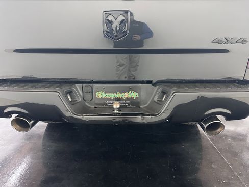 Used 2017 RAM 1500 Express w/ Black Ram 1500 Express Group image 12