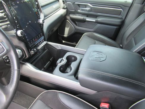 Used 2023 RAM 1500 Laramie AWD/4WD image 17