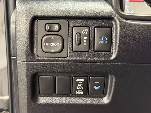 Used 2022 Toyota 4Runner SR5 Premium w/ Moonroof Package AWD/4WD image 20