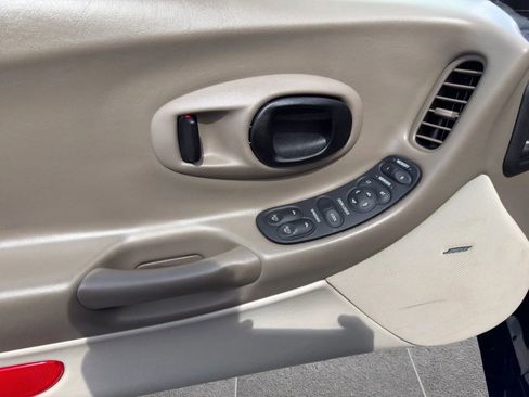 Used 2004 Chevrolet Corvette Coupe w/ Preferred Equipment Group image 20