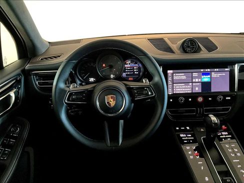 Used 2025 Porsche Macan S AWD/4WD image 16
