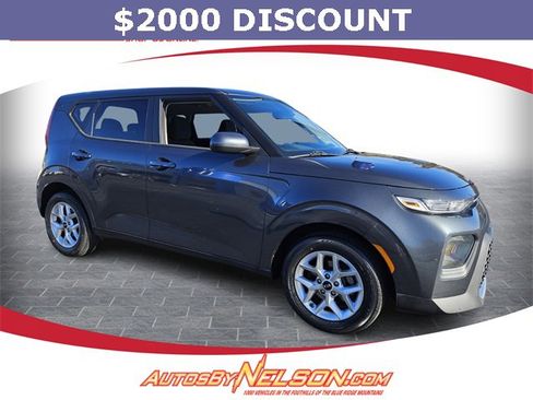 Used 2022 Kia Soul LX w/ Technology Package image 1