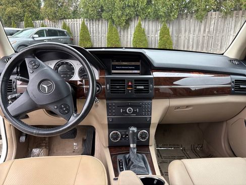 Used 2011 Mercedes-Benz GLK 350 4MATIC image 12