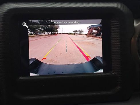 Certified 2023 Jeep Gladiator Sport S image 18