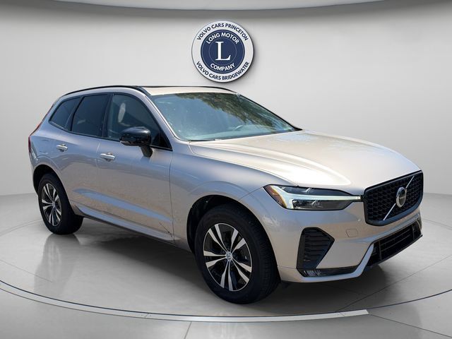 Certified 2025 Volvo XC60 B5 Core AWD/4WD image 14