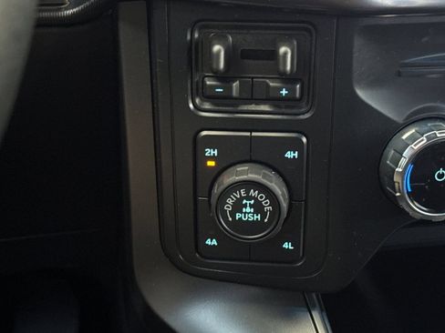 Used 2025 Ford F150 Lariat w/ Equipment Group 501A Mid AWD/4WD image 29