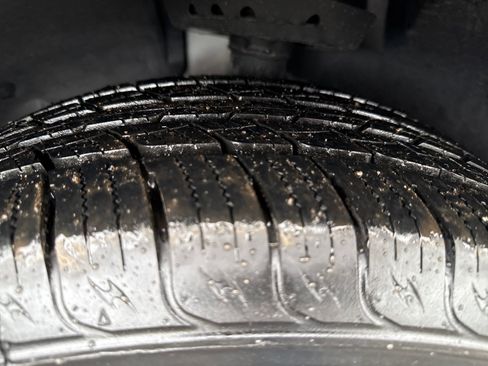 Used 2024 Chevrolet Trax LS image 28