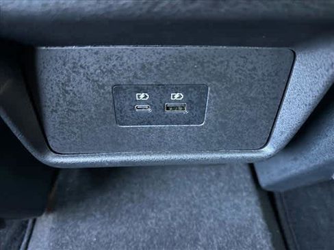 Used 2022 Nissan Rogue SV image 11