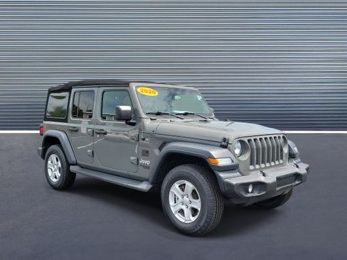 Used 2020 Jeep Wrangler Unlimited Sport S AWD/4WD image 2