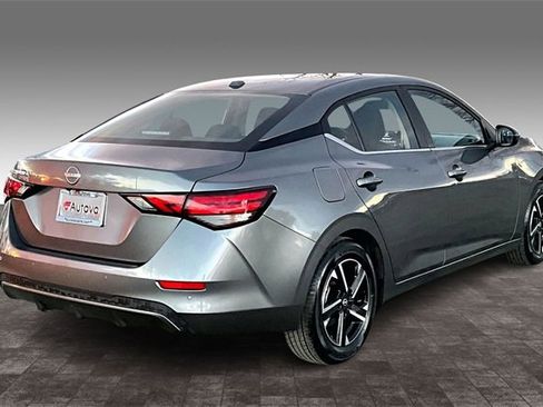 Used 2025 Nissan Sentra SV image 6