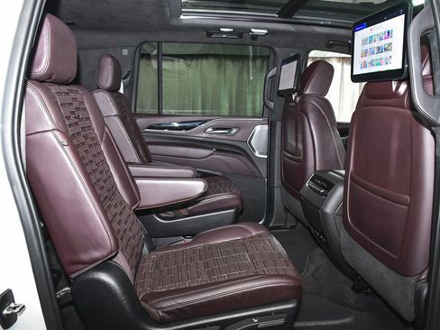 Used 2023 Cadillac Escalade ESV Sport Platinum w/ LPO, ONYX Package AWD/4WD image 55