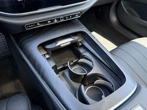 New 2025 Mercedes-Benz E 450 4MATIC All-Terrain Wagon image 17