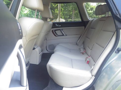 Used 2009 Subaru Outback 2.5i Limited AWD/4WD image 26