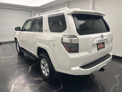 Used 2018 Toyota 4Runner SR5 Premium image 4