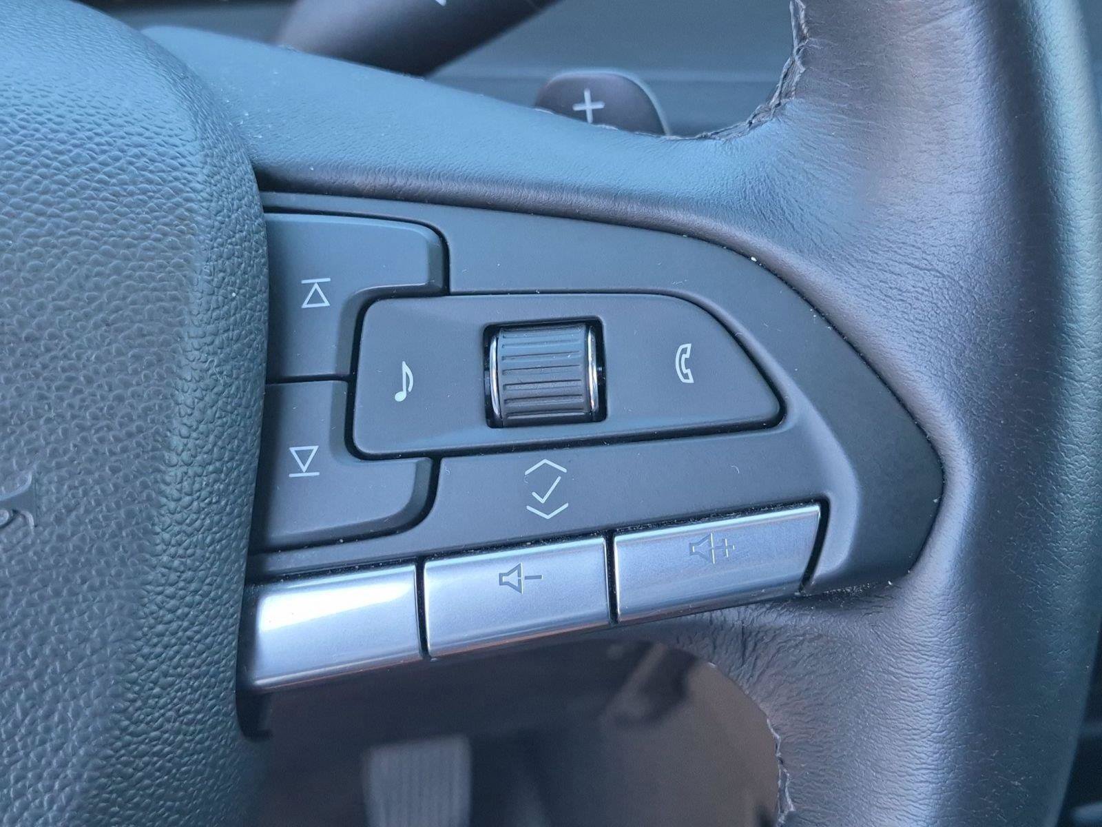 Used 2025 Cadillac XT4 Premium Luxury AWD/4WD image 27