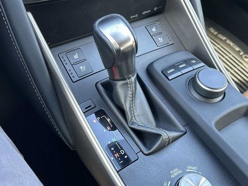 Used 2018 Lexus IS 300 RWD image 20