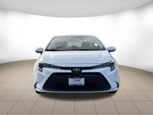 Used 2023 Toyota Corolla LE FWD image 2