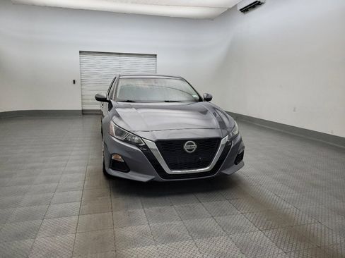Used 2020 Nissan Altima 2.5 S FWD image 14