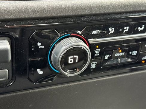 Used 2025 Chevrolet Silverado 1500 LT image 29