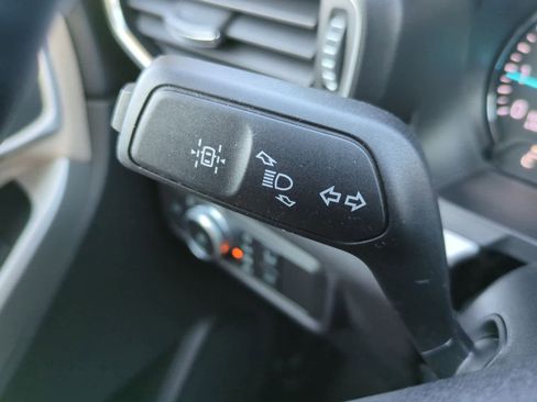 Used 2022 Ford Explorer XLT w/ Equipment Group 202A image 28