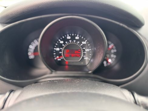Used 2017 Kia Soul + FWD image 17