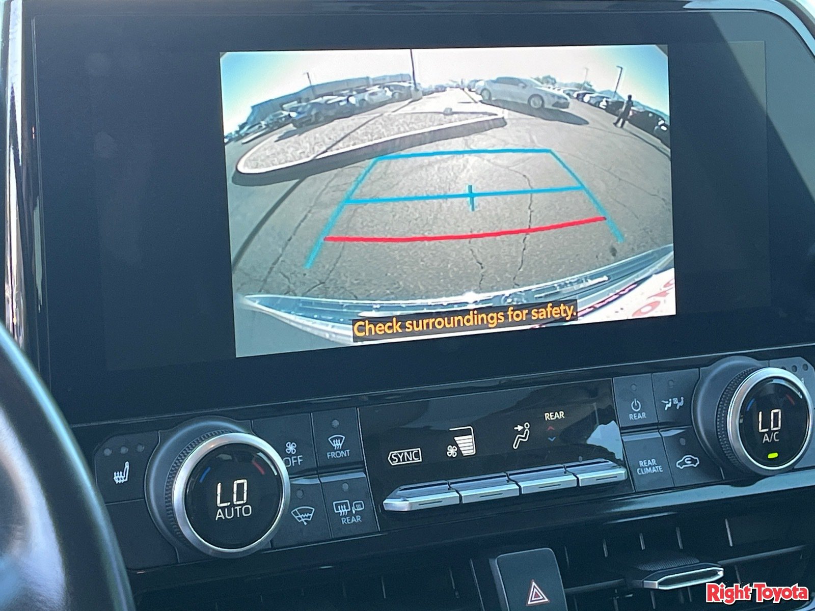 Used 2023 Toyota Highlander XLE FWD image 29